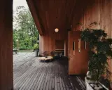 Träaltanen behöver underhållas. Ska den såpa eller olja altan för att skydda träet?