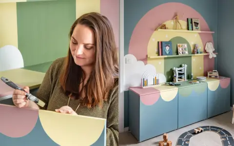 Kvinna målar hyllplan i pastellfärger för ett lekfullt barnrum. En regnbågsdesign pryder väggen och möblerna.