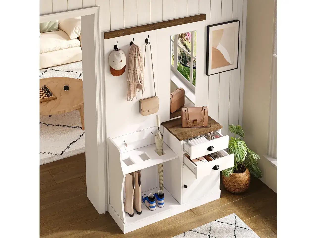Liten hall inspiration med krokar f&ouml;r hatt och halsduk, spegel, v&auml;skor, skof&ouml;rvaring och l&aring;dor.
